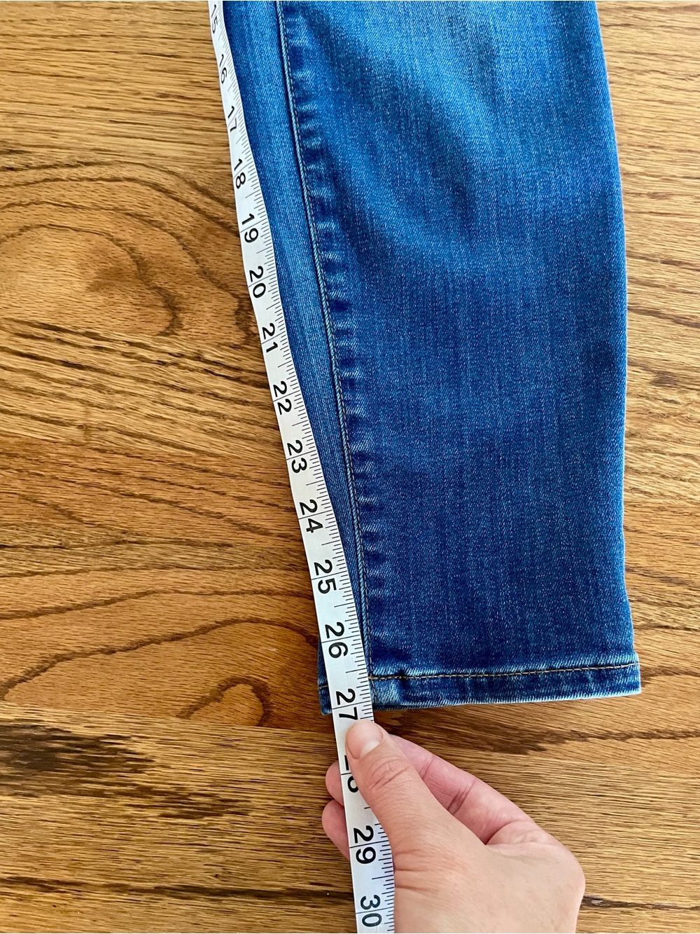 Madewell Skinny Maternity Jeans in Medium Blue Wash - Picture 8 of 10
